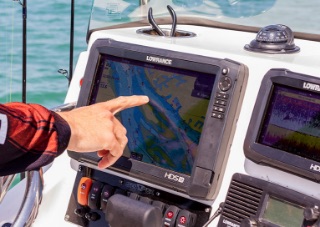Lowrance HDS-9 Live Fish Finder just hit its lowest ever price for